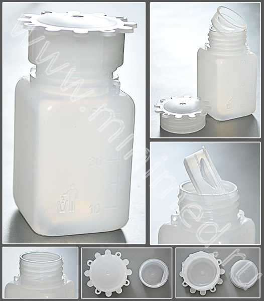 Емкости для общелабораторного применения (бутылки квадратные градуированные), с завинчивающейся крышкой, ПЭВП 